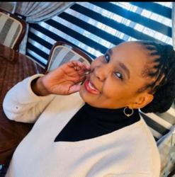 Alitta  Molebatsi, estate agent